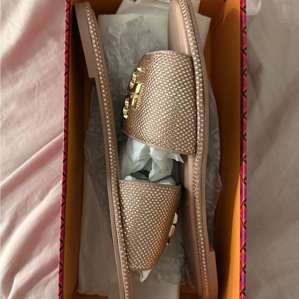Tory Burch Gold Logo Pink Sandals - Picture 3 of 7
